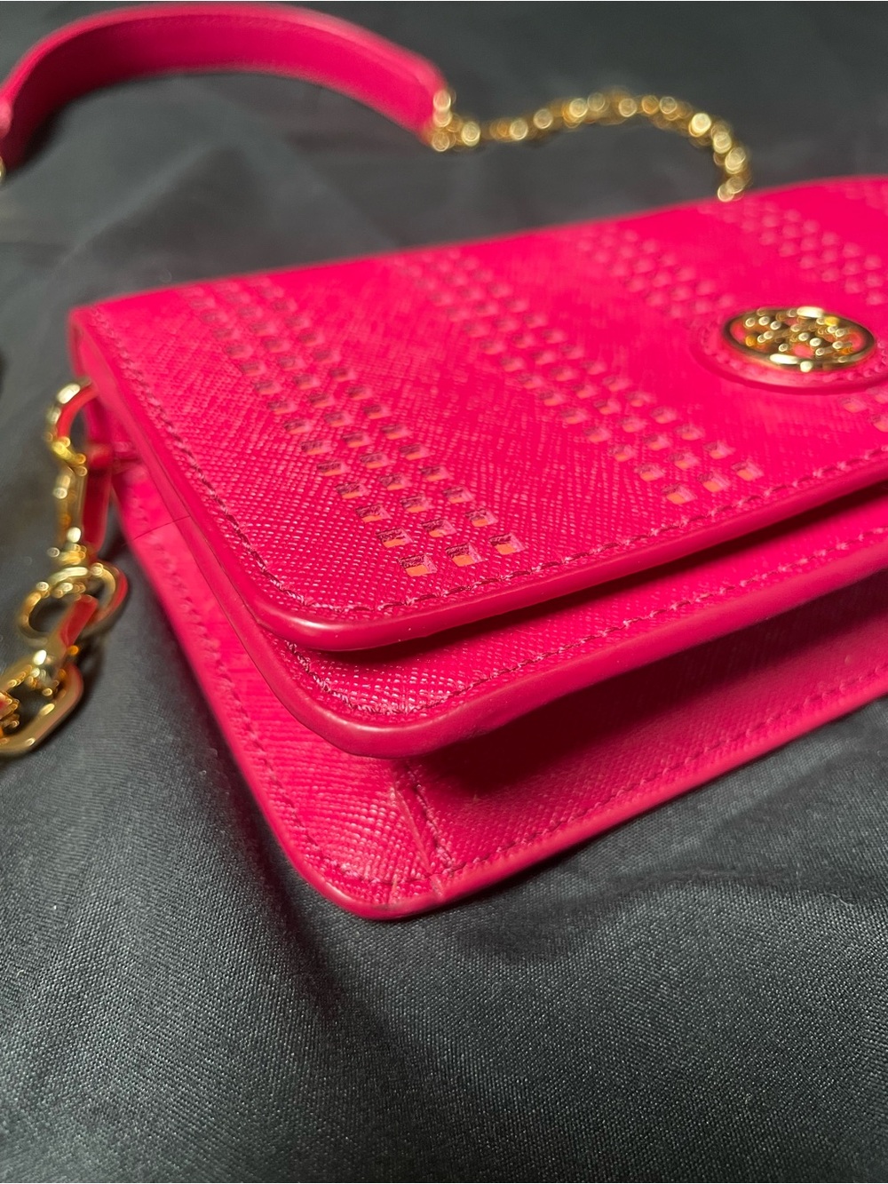 Tory Burch Fuchsia Pink Perforated Saffiano Crossbody Bag Gold Chain Hot Pink - Picture 9 of 10